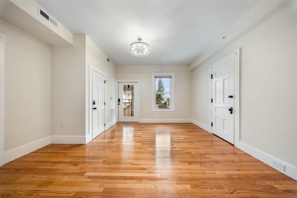 180 Jackson St C, Lawrence, MA 01841
