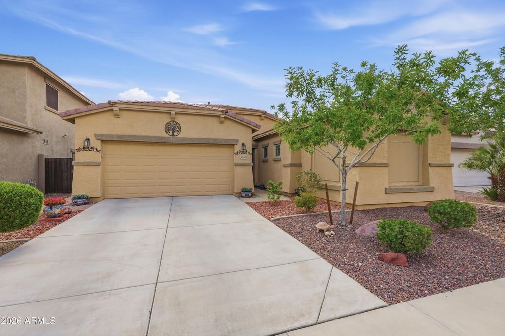 18047 W Statler Street, Surprise, AZ 85388 — photo 2