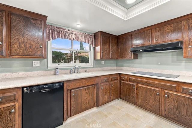 4045 Chapman, Riverside, CA 92506