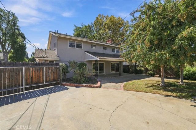 4045 Chapman, Riverside, CA 92506