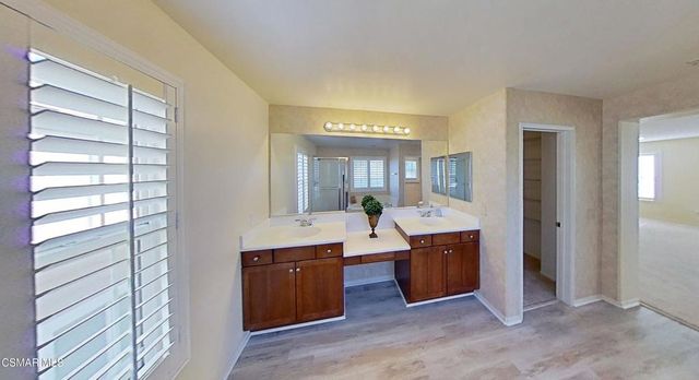 225 Galway Lane, Simi Valley, CA 93065
