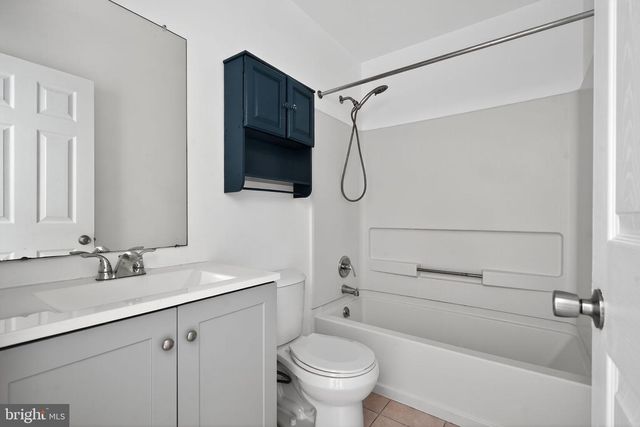 237 SHETLAND DR, New Castle, DE 19720