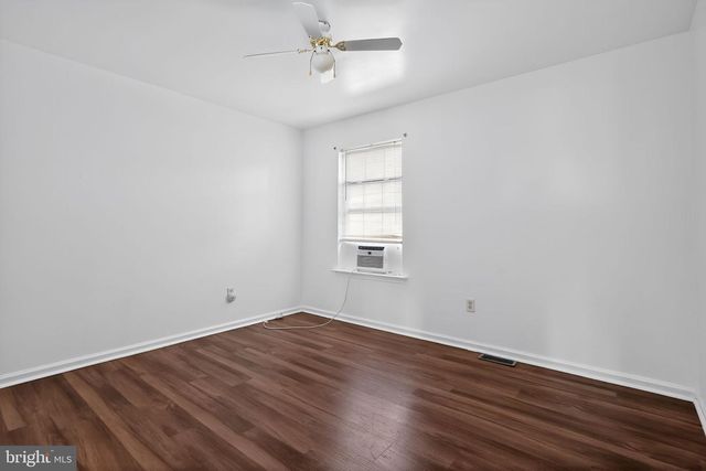 237 SHETLAND DR, New Castle, DE 19720