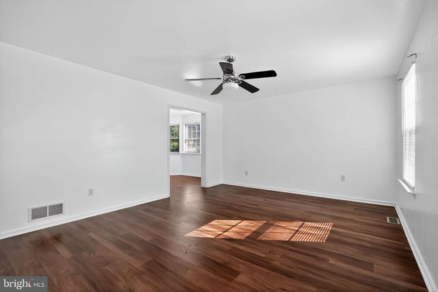 237 SHETLAND DR, New Castle, DE 19720