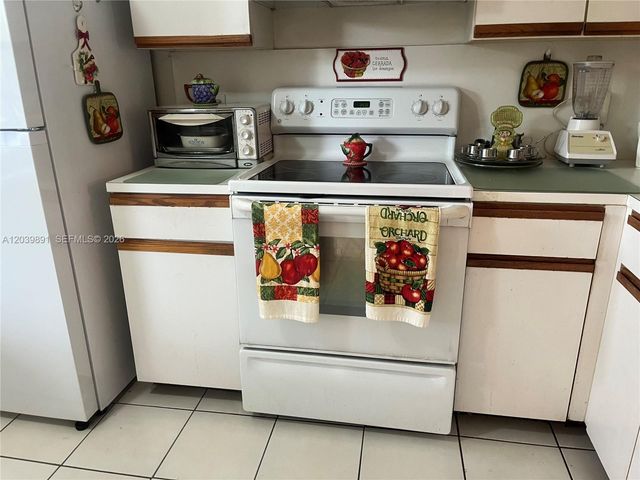 1100 SW 128th Ter 204U, Pembroke Pines, FL 33027