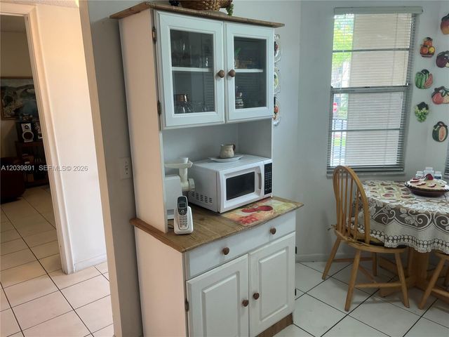 1100 SW 128th Ter 204U, Pembroke Pines, FL 33027