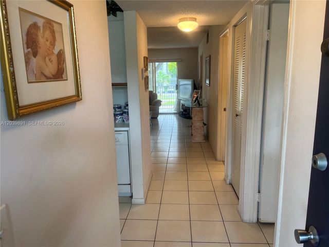 1100 SW 128th Ter 204U, Pembroke Pines, FL 33027