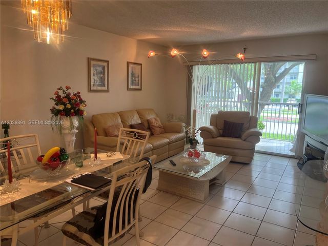 1100 SW 128th Ter 204U, Pembroke Pines, FL 33027