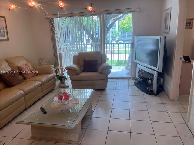 1100 SW 128th Ter 204U, Pembroke Pines, FL 33027