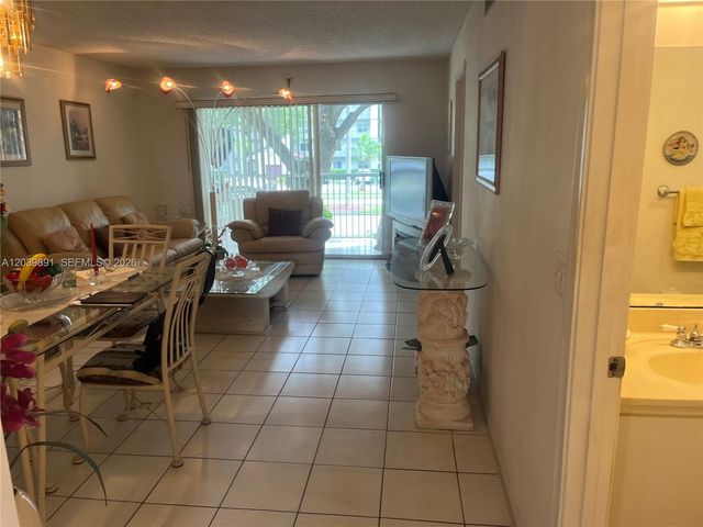 1100 SW 128th Ter 204U, Pembroke Pines, FL 33027