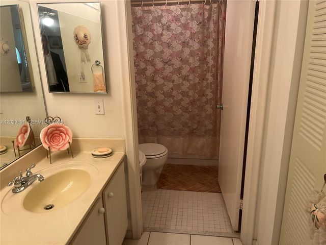1100 SW 128th Ter 204U, Pembroke Pines, FL 33027