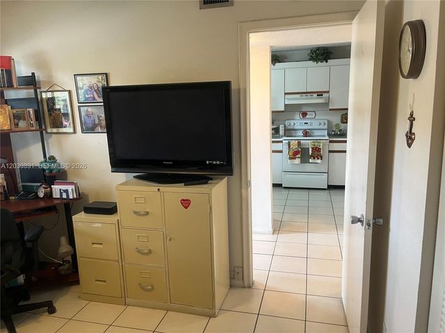 1100 SW 128th Ter 204U, Pembroke Pines, FL 33027