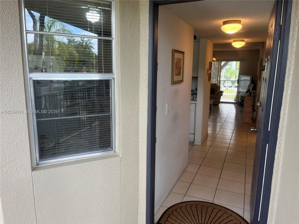 1100 SW 128th Ter 204U, Pembroke Pines, FL 33027