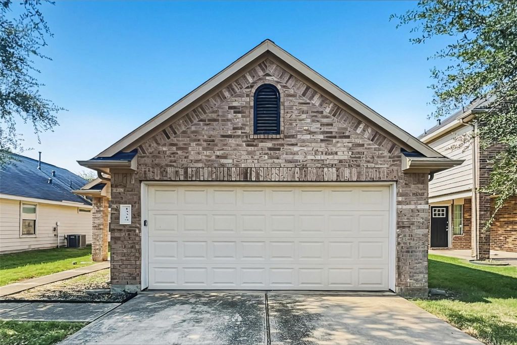 13319 Ambrosa Drive, Houston, TX 77044
