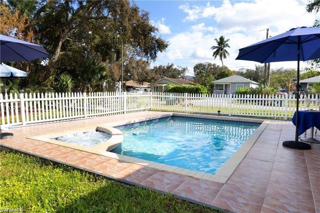 3117 Areca AVE, Naples, FL 34112