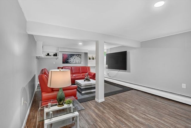 8 Charlotte Dr, Andover, MA 01810