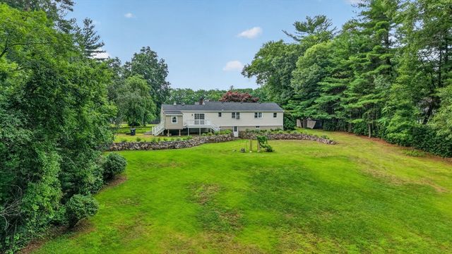 8 Charlotte Dr, Andover, MA 01810