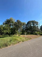 226 W Jackson Street, West Columbia, TX 77486