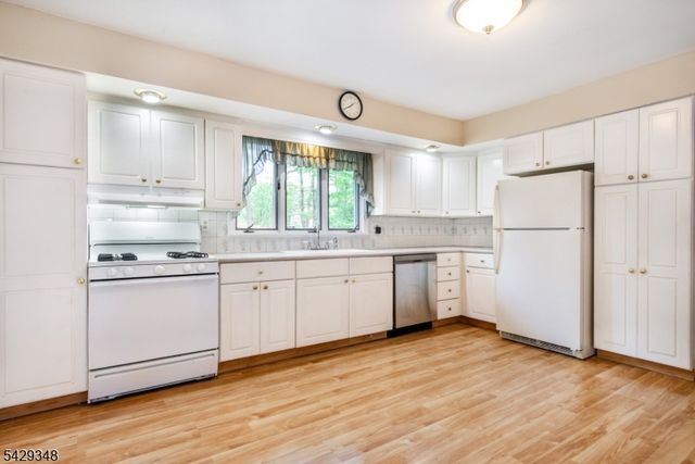64 School St, North Haledon Boro, NJ 07508