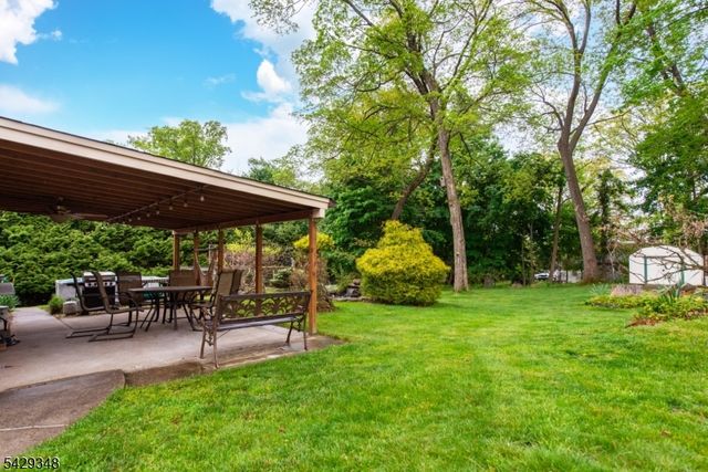 64 School St, North Haledon Boro, NJ 07508
