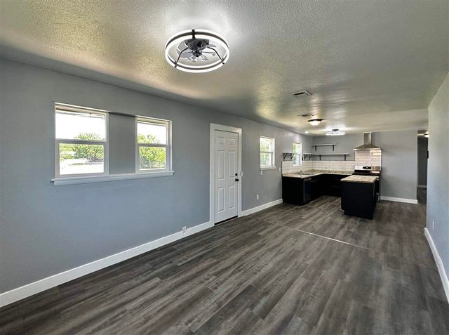 2409 NW 47th St, Lawton, OK 73505
