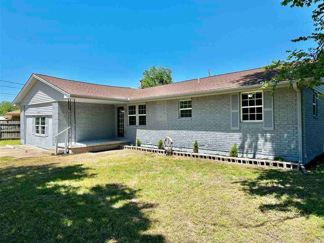2409 NW 47th St, Lawton, OK 73505