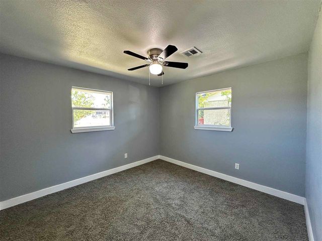 2409 NW 47th St, Lawton, OK 73505