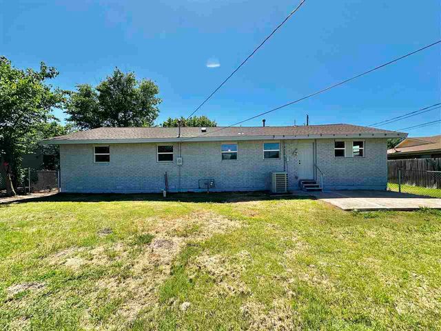 2409 NW 47th St, Lawton, OK 73505