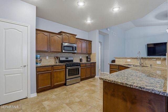 14605 Spanish Point Drive, El Paso, TX 79938