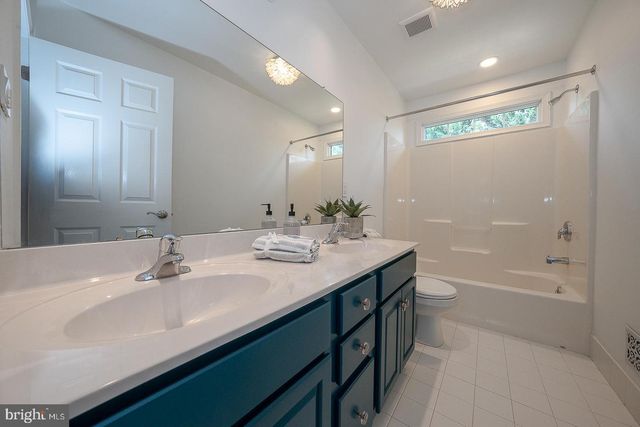 804 SHADEBRUSH RDG, West Chester, PA 19382