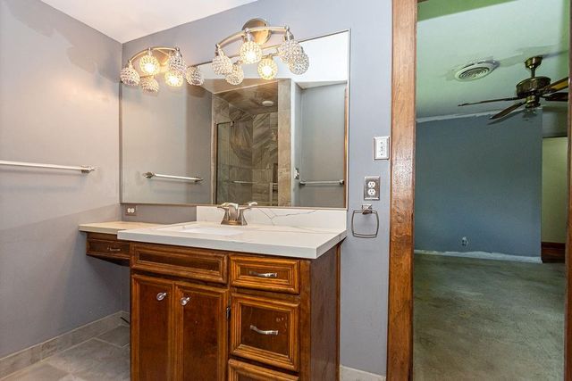 618 W 9th Street, Freeport, TX 77541