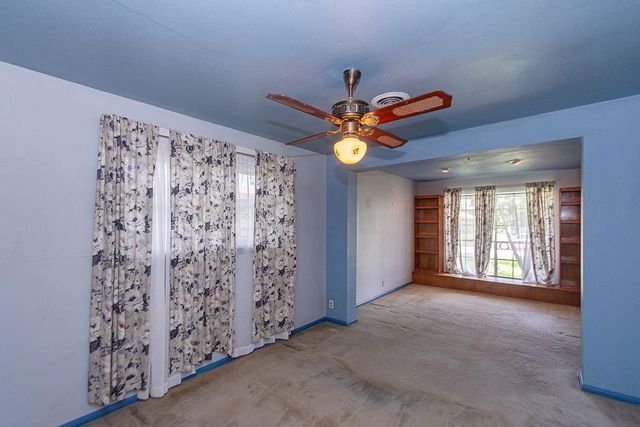 618 W 9th Street, Freeport, TX 77541