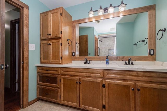 618 W 9th Street, Freeport, TX 77541