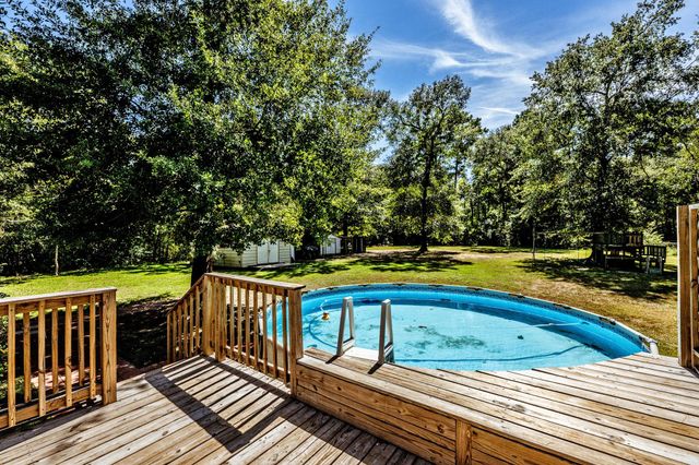 65 Cauthen Drive, Huntsville, TX 77320