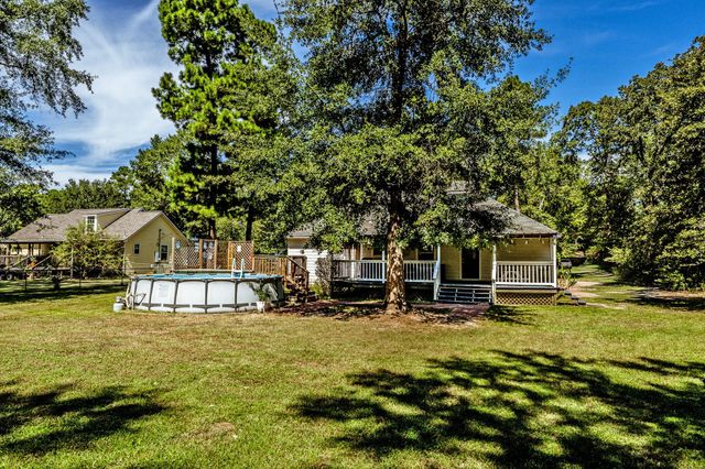 65 Cauthen Drive, Huntsville, TX 77320