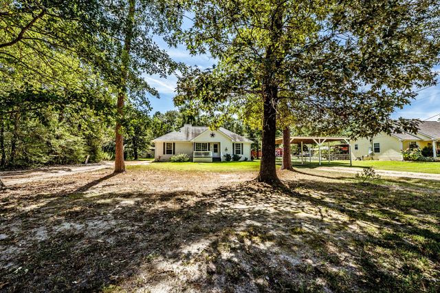 65 Cauthen Drive, Huntsville, TX 77320