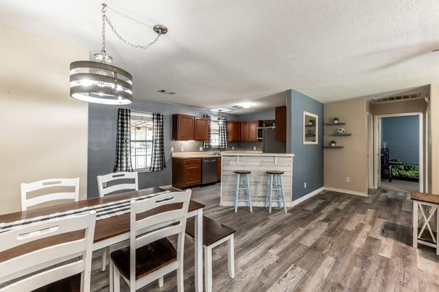 65 Cauthen Drive, Huntsville, TX 77320