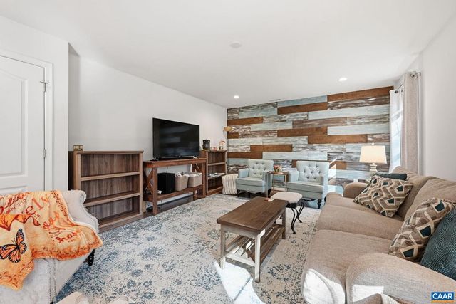 335 CARDINAL RD, Louisa, VA 23093