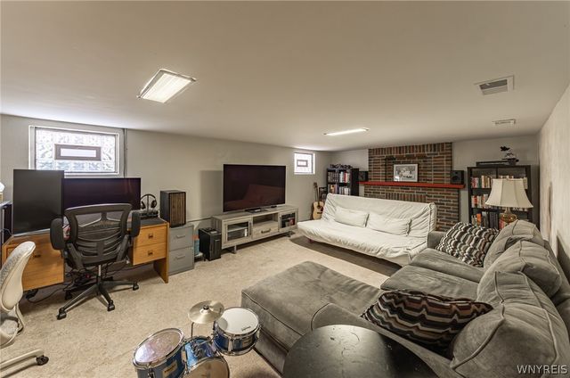 24 Huxley Drive, Amherst, NY 14226