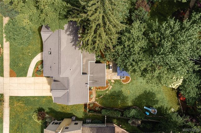 24 Huxley Drive, Amherst, NY 14226