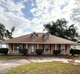 1615 W Tabbie St, Gonzales, LA 70737
