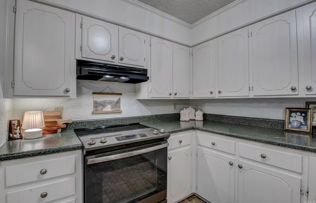 6421 Rolling Hills Dr, North Little Rock, AR 72118