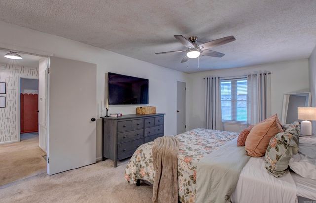 6421 Rolling Hills Dr, North Little Rock, AR 72118