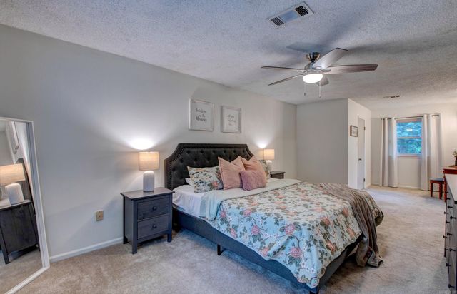 6421 Rolling Hills Dr, North Little Rock, AR 72118