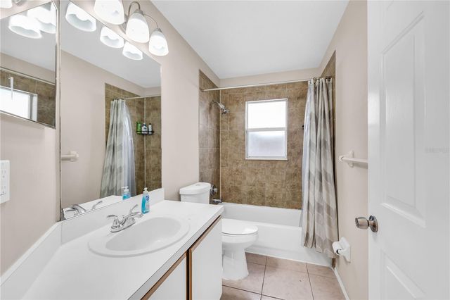 385 BRIAR BAY CIRCLE, Orlando, FL 32825