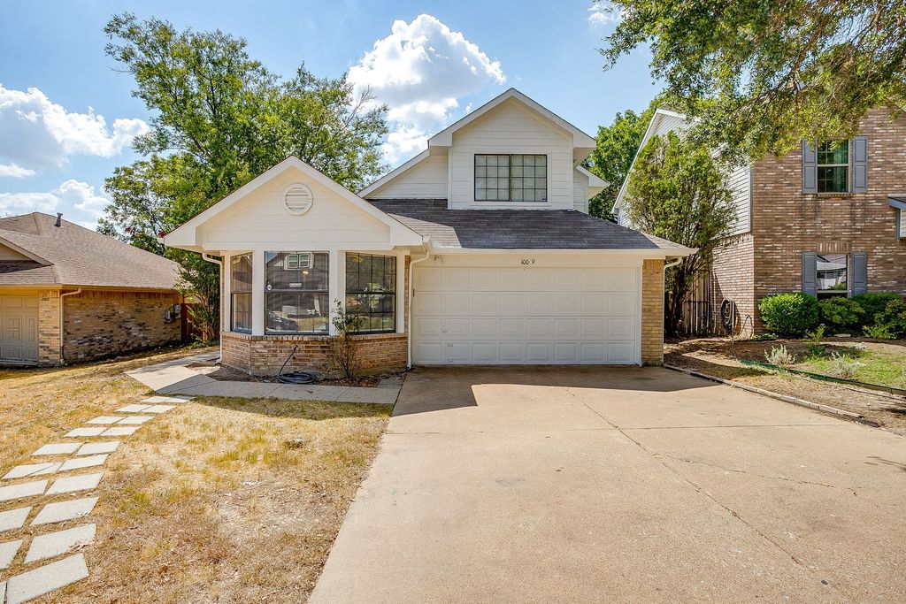 10009 Leatherwood Drive, Fort Worth, TX 76108 — exterior
