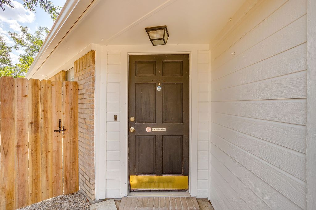 10009 Leatherwood Drive, Fort Worth, TX 76108 — photo 5