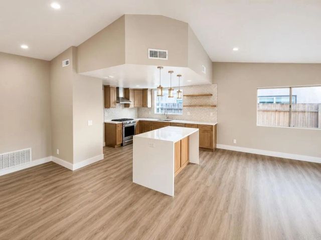 1365 La Haina Street, Ramona, CA 92065