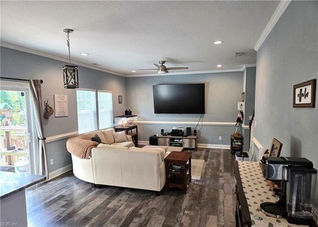 2716 Gilmerton RD, Chesapeake, VA 23323