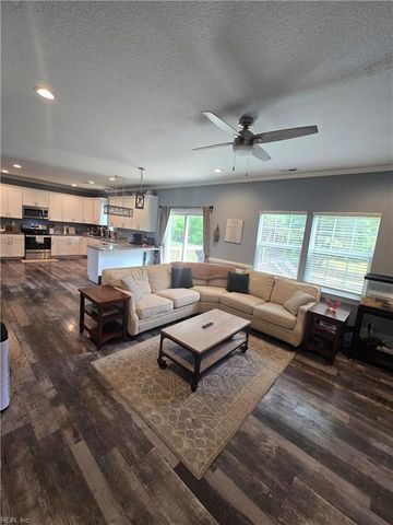 2716 Gilmerton RD, Chesapeake, VA 23323
